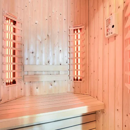 Holiday home With Sauna, 8km Of The Drielandenpunt